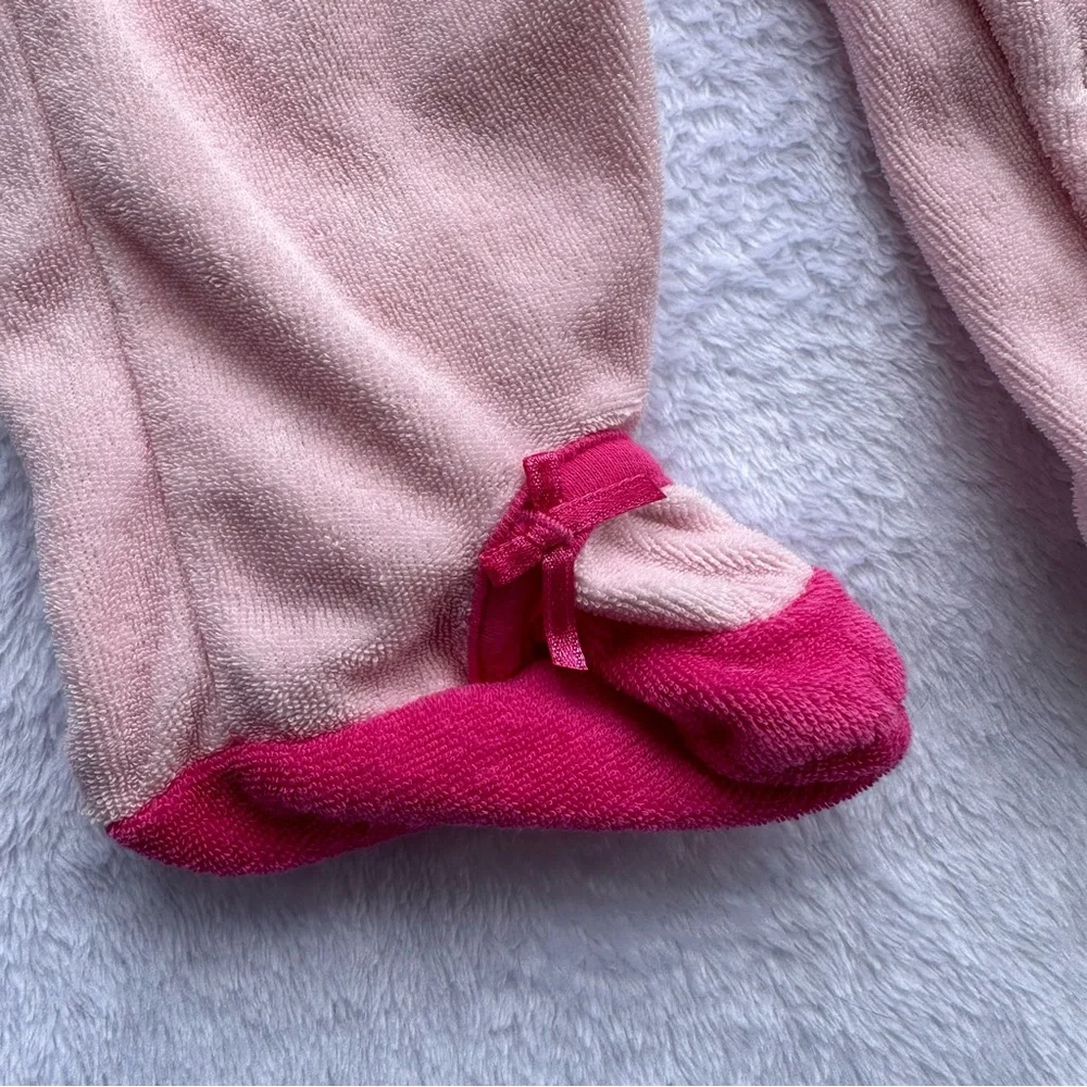Carter’s Love Terrycloth Footed One Piece Pajamas in Light Pink - Size 9 Months